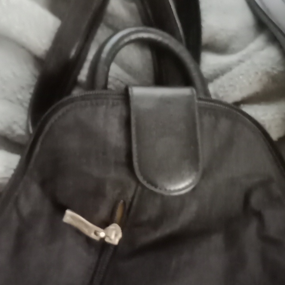 Baggallini backpack - Picture 3 of 4